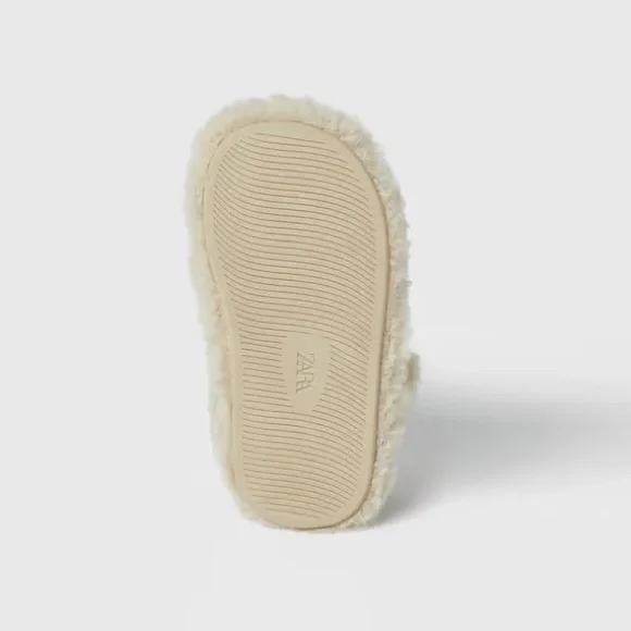 NWT Zara toddler kids / girls faux fur peep toe strap sandals / slides off white - Picture 4 of 5